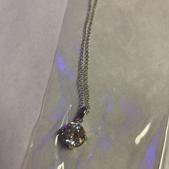 Necklaces - Picture 2 of 6